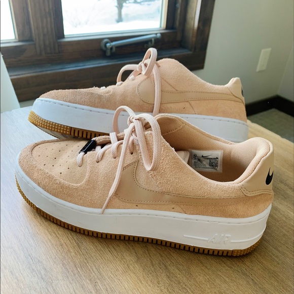 Women’s Nike Air Force 1 Sage Low - Picture 2 of 3